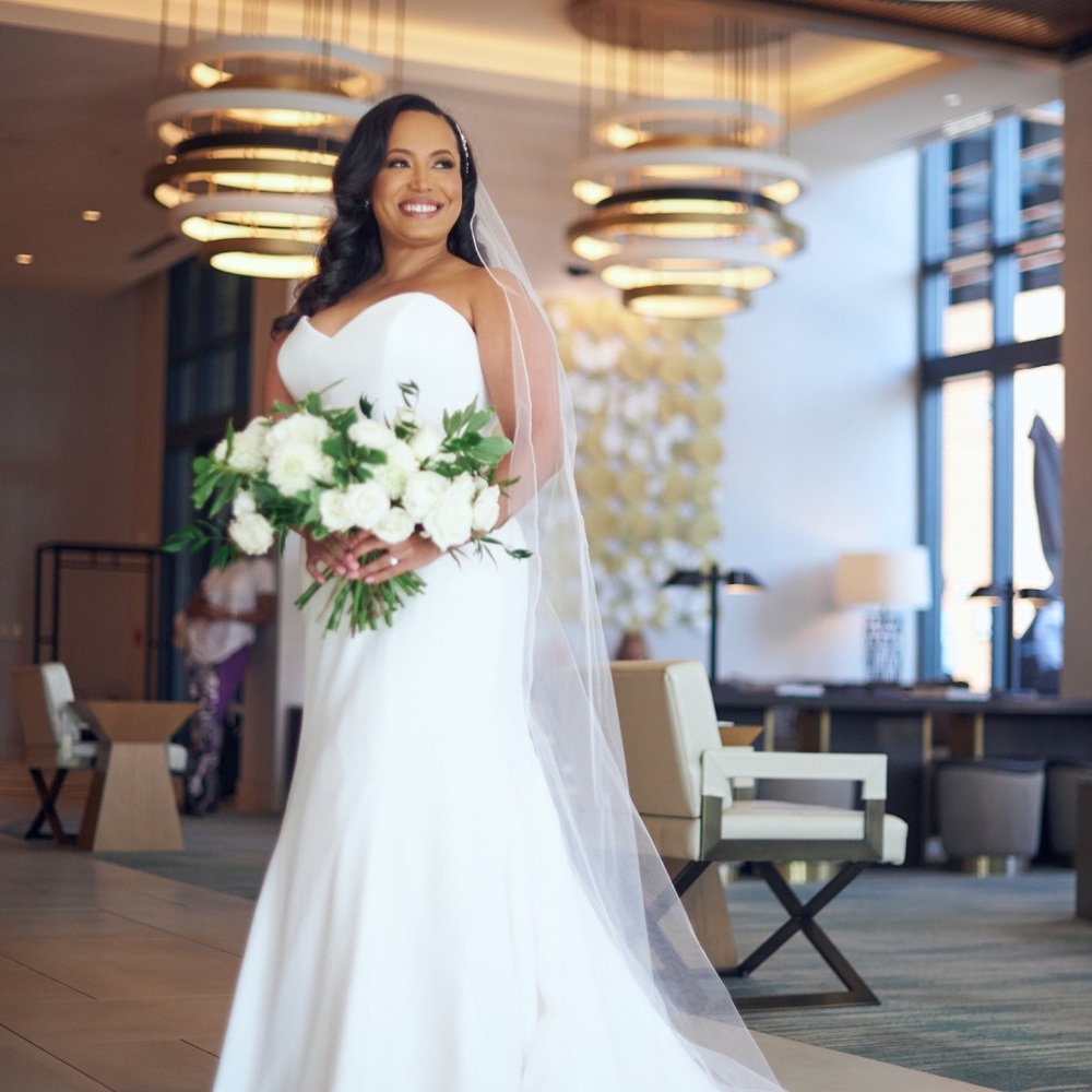 Suzanne Neville, Mayfair, Size 12